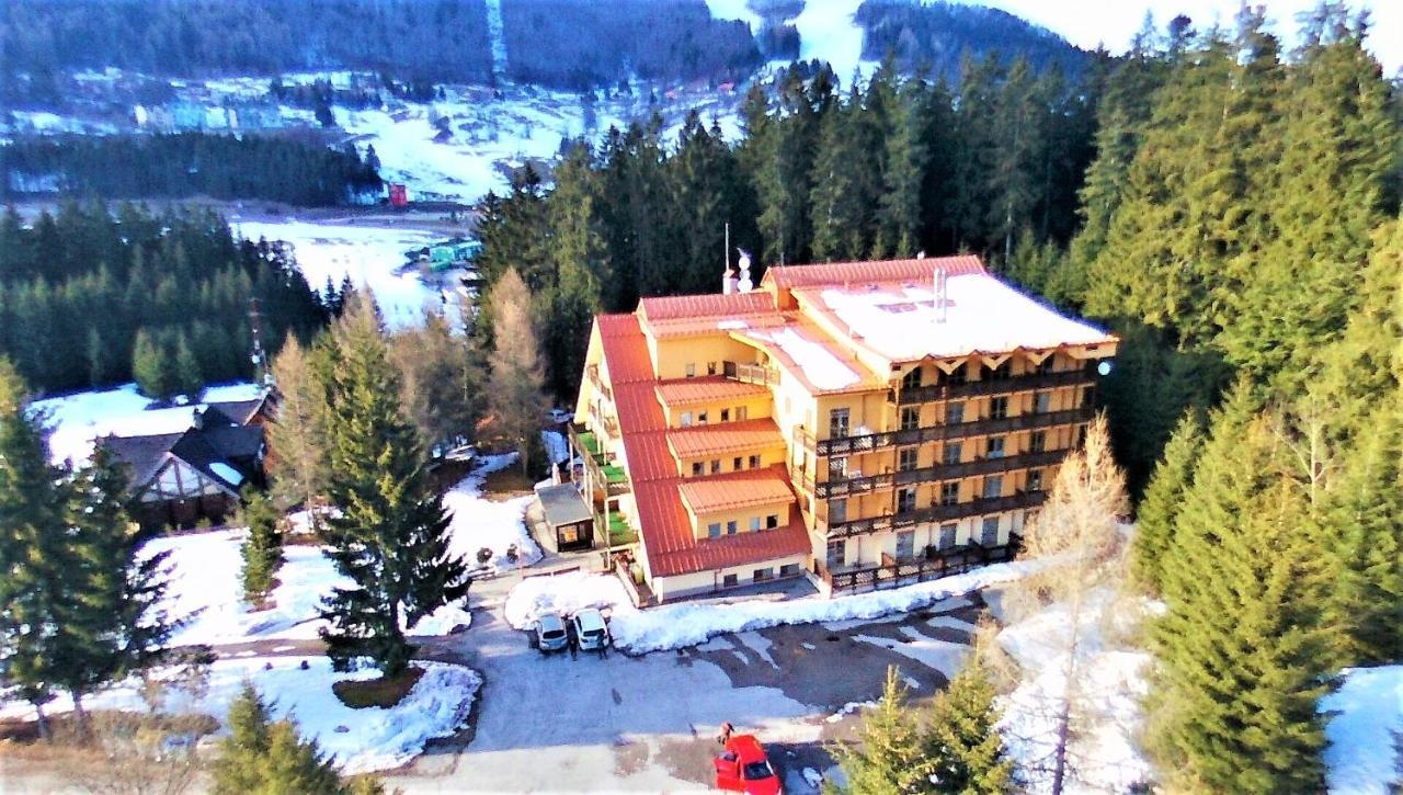 Apartmán&štúdio Tyrkys Spiežovec Donovaly Esterno foto